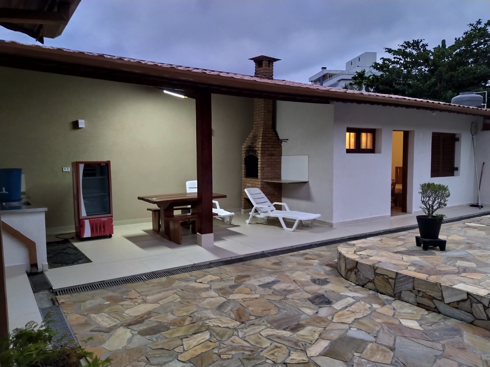 Casa com Piscina para 12 · Toninhas - foto 3