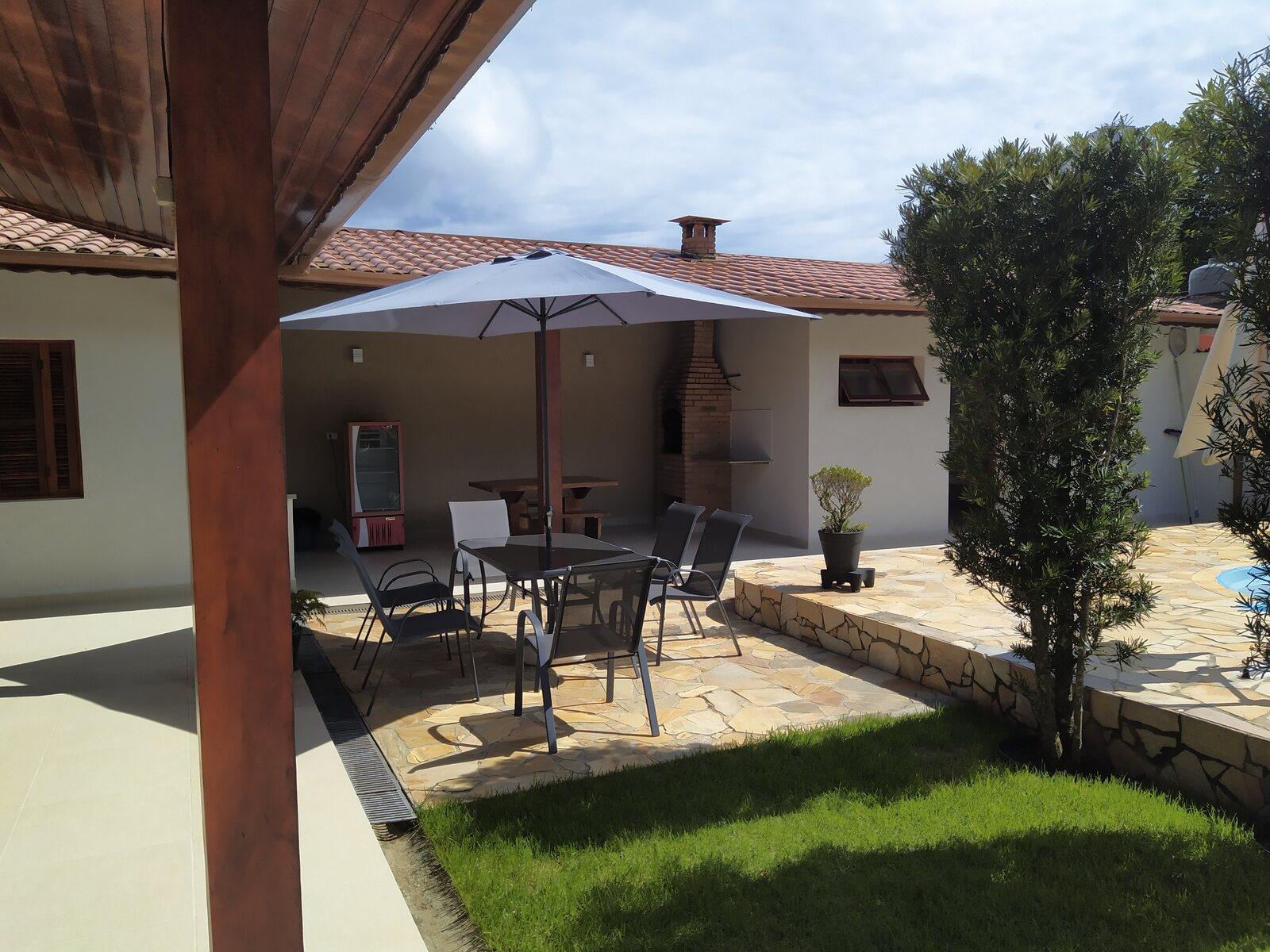 Casa com Piscina para 12 · Toninhas - foto 4